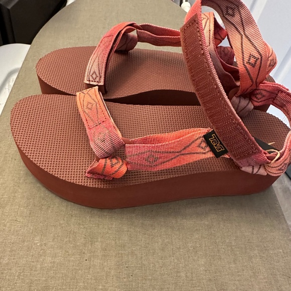 Teva Flatform Universal Sunscape sandals. NWT - Picture 6 of 10